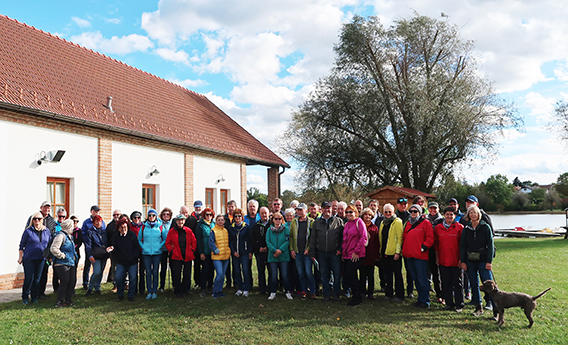 TeilnehmerInnen am Wandertag in Bernhardsthal im Oktober 2023