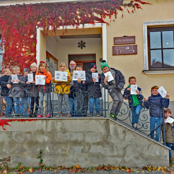 Die Volksschule besucht das Museum in Bernhardsthal
