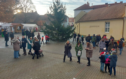 Zahlreicher Besuch am Adventmarkt